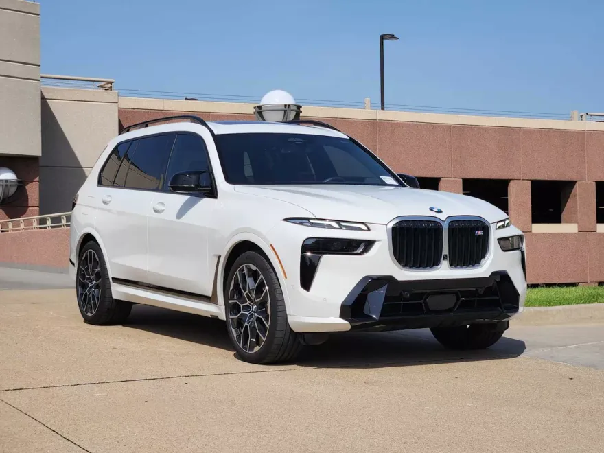 2025 Bmw X7 M60i photo 1
