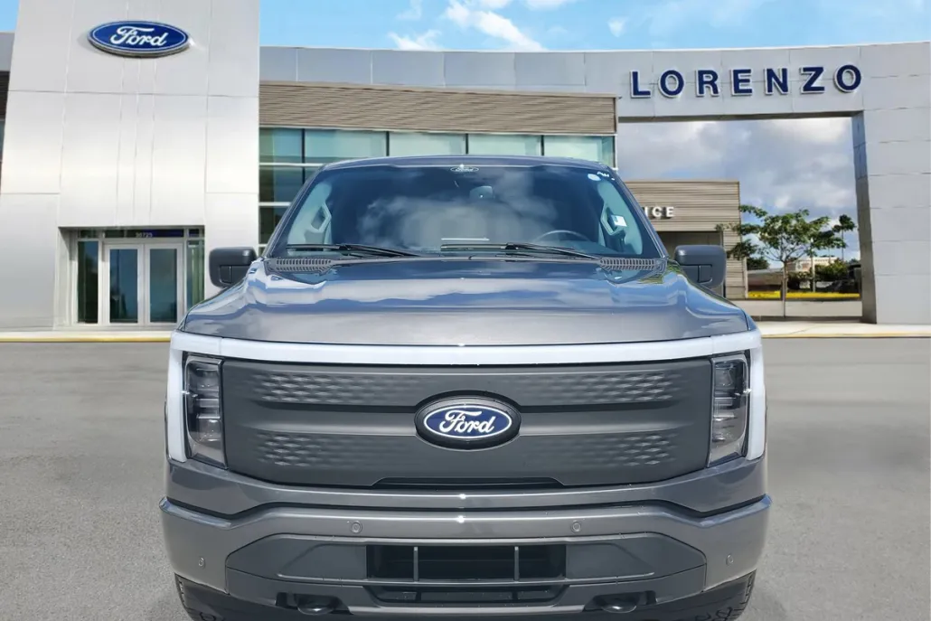 2025 Ford F-150 Lightning photo 1