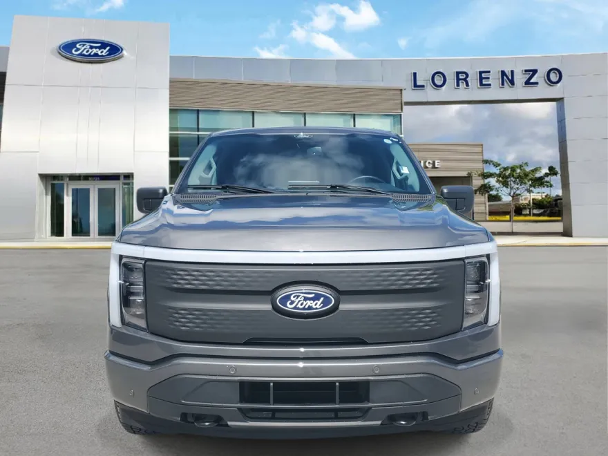 2025 Ford F-150 Lightning photo 1