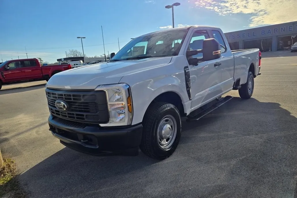 2025 Ford F-250 photo 1