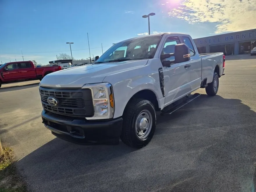 2025 Ford F-250 photo 1