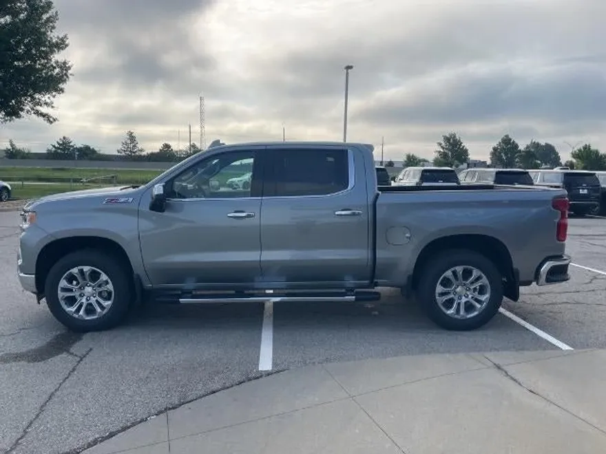 2026 Chevrolet Silverado 1500 LTZ photo 1
