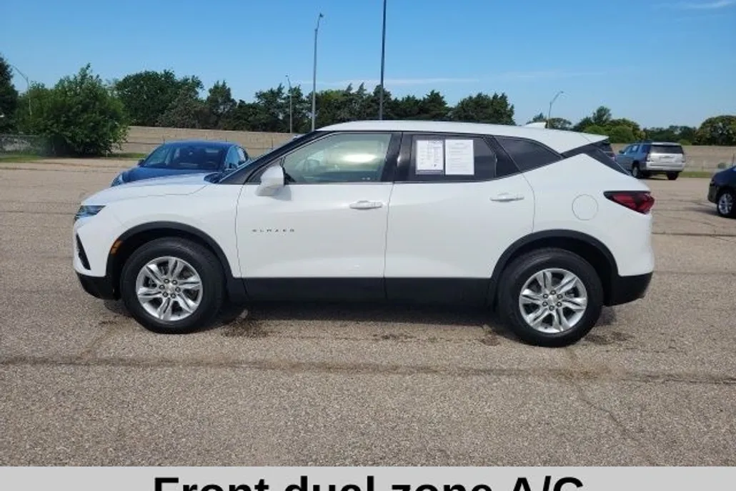 2022 Chevrolet Blazer photo 1