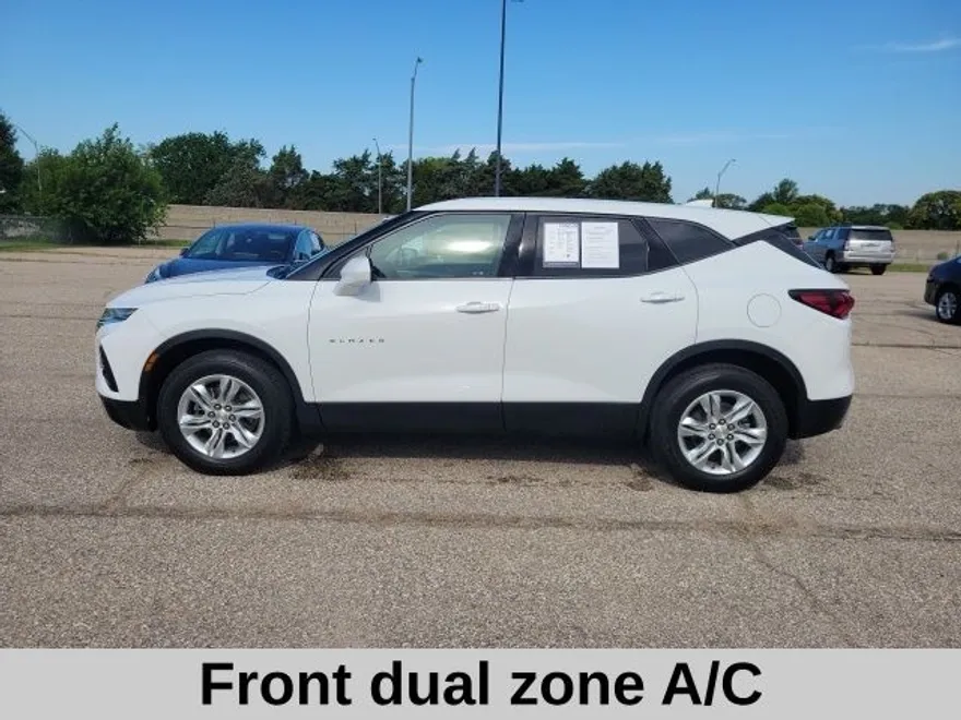 2022 Chevrolet Blazer photo 1