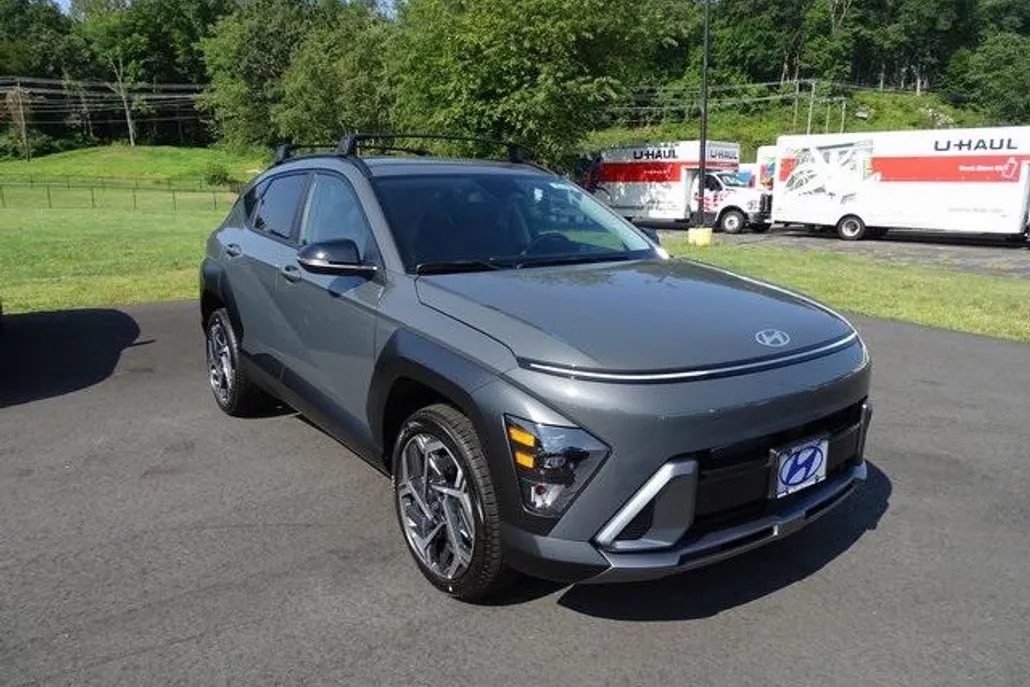 2026 Hyundai Kona SEL photo 1