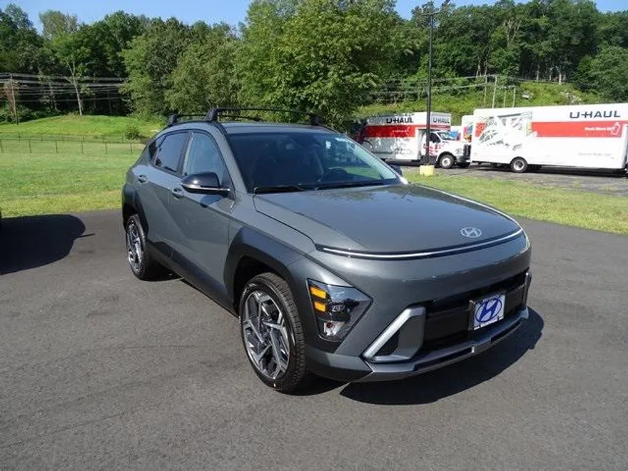 2026 Hyundai Kona SEL photo 1