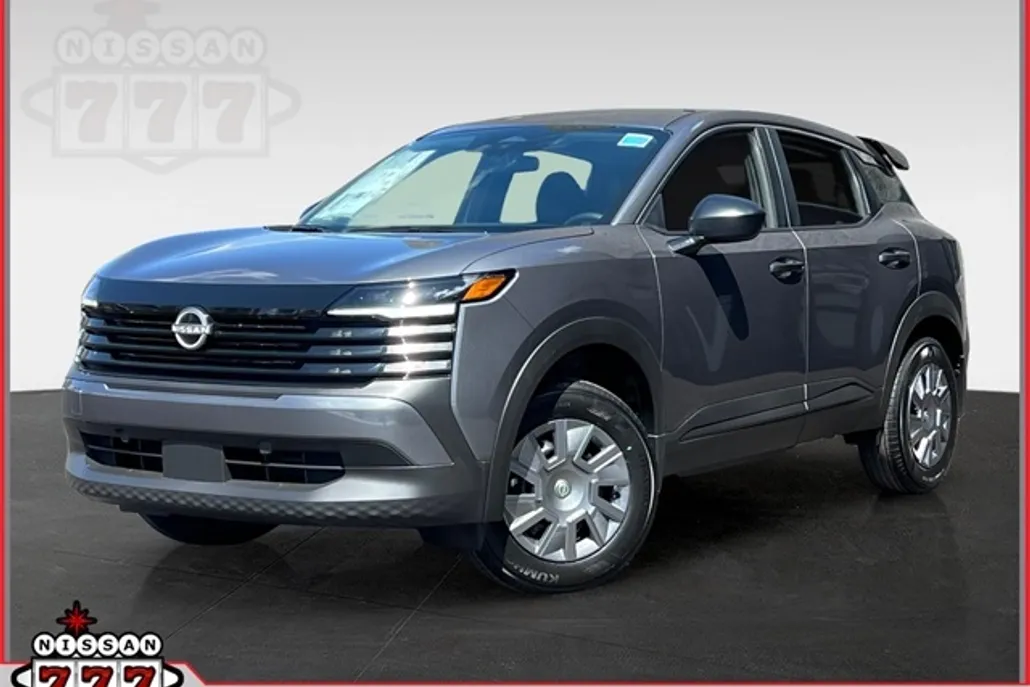 2025 Nissan Kicks S photo 1