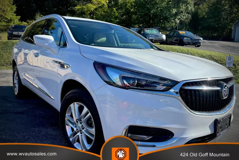 2019 Buick Enclave Essence Sport photo 1