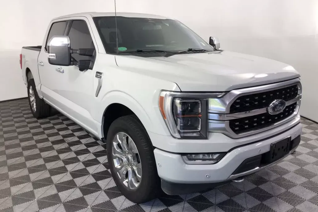 2023 Ford F-150 Platinum photo 1