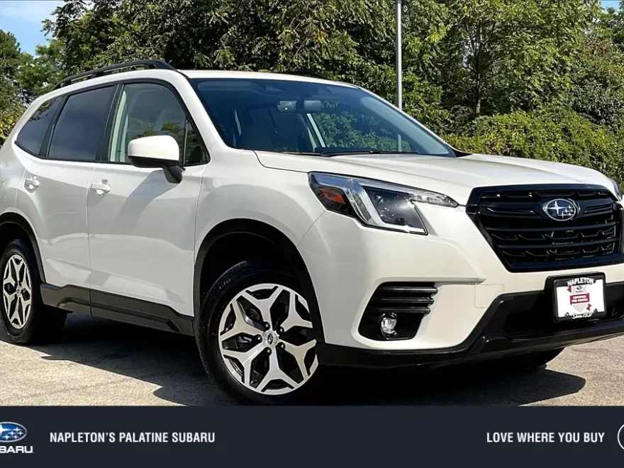 2024 Subaru Forester Premium photo 1
