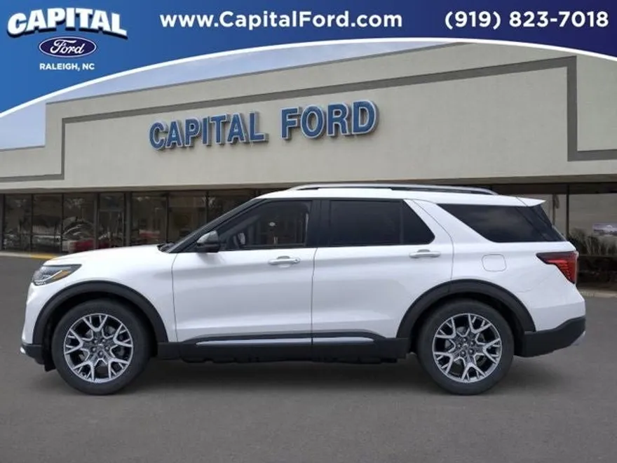 2025 Ford Explorer Platinum photo 1