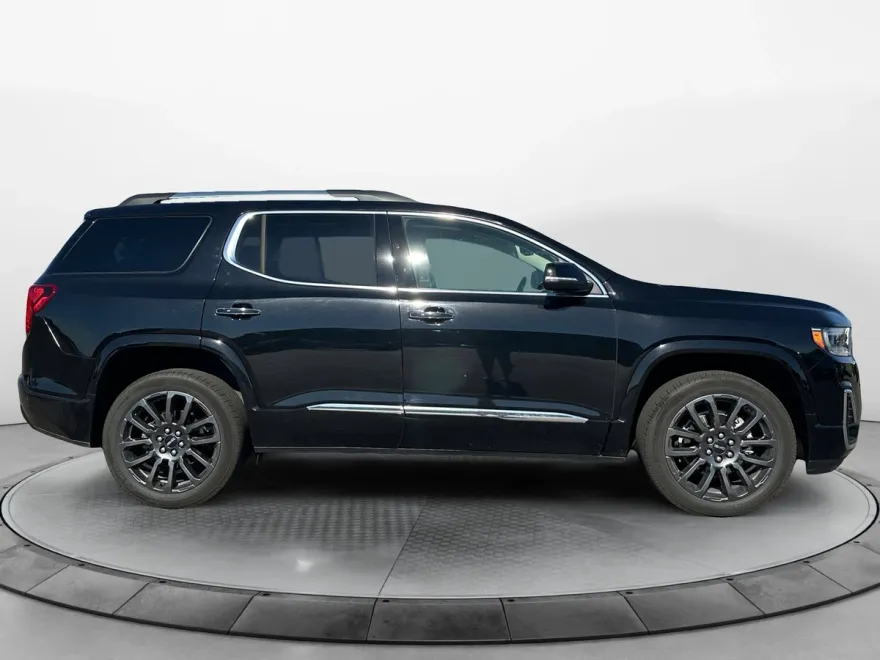 2023 Gmc Acadia Denali photo 1