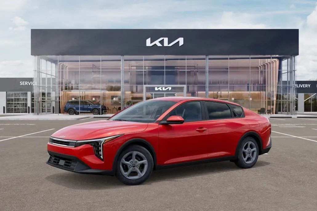 2025 Kia K4 LXS photo 1