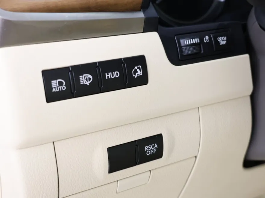 2017 Lexus LX 570 photo 47