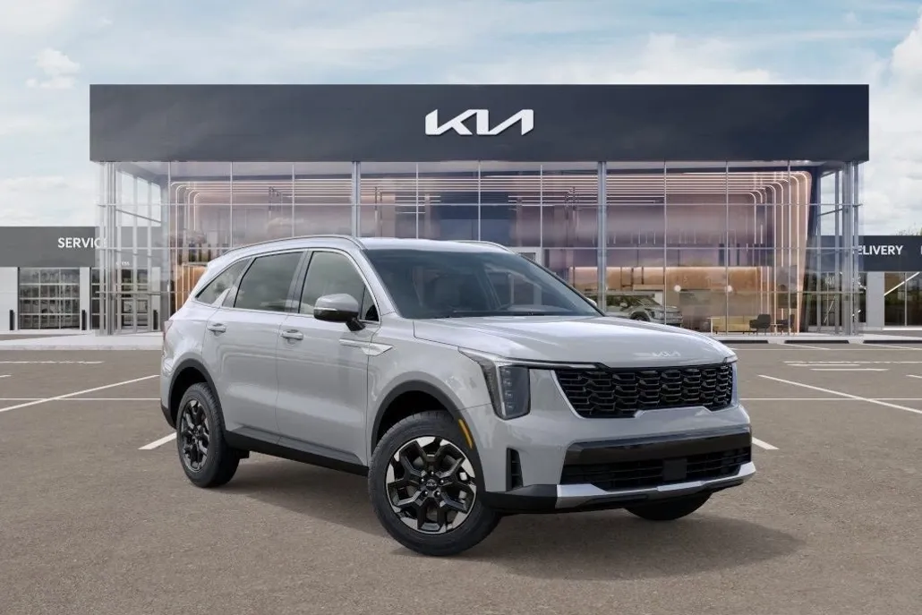 2025 Kia Sorento S photo 1