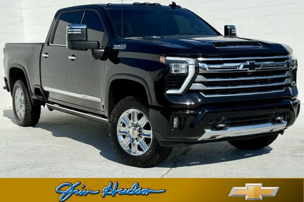 2024 Chevrolet Silverado 2500HD High Country photo 1