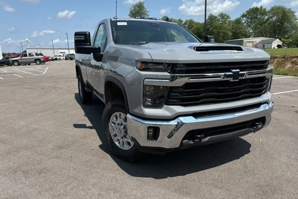2024 Chevrolet Silverado 3500HD LT photo 1