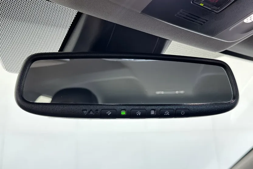 2023 Toyota Camry XSE photo 1