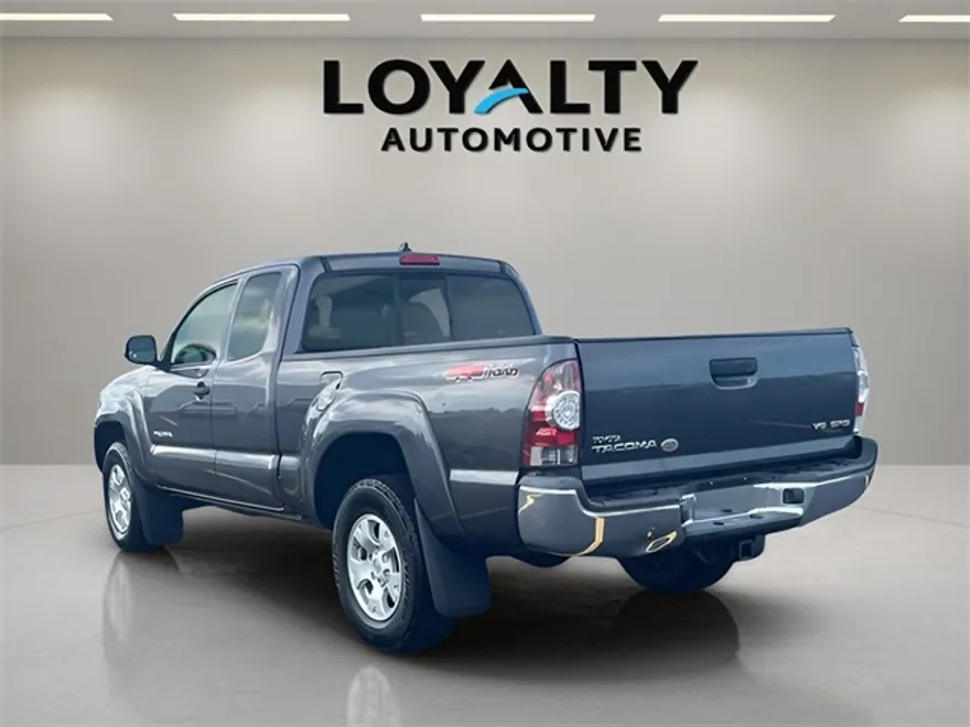 2014 Toyota Tacoma Base photo 1