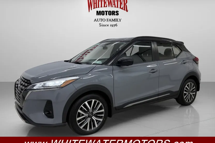 2024 Nissan Kicks SR photo 1