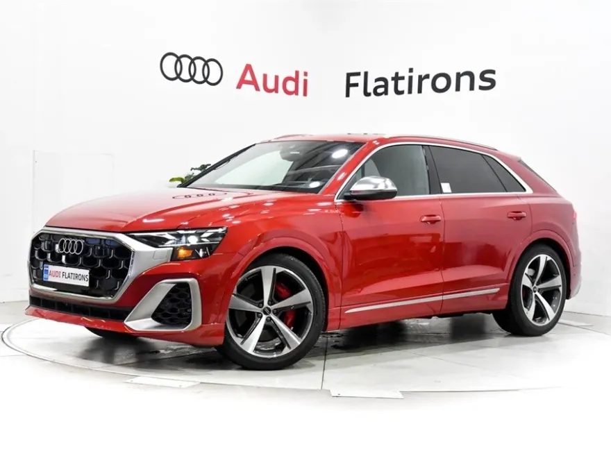 2025 Audi SQ8 Prestige photo 1