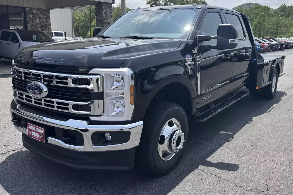 2025 Ford F-350 XLT photo 1