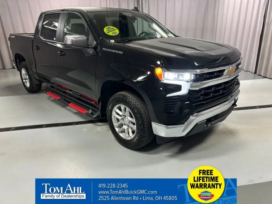 2024 Chevrolet Silverado 1500 LT photo 1