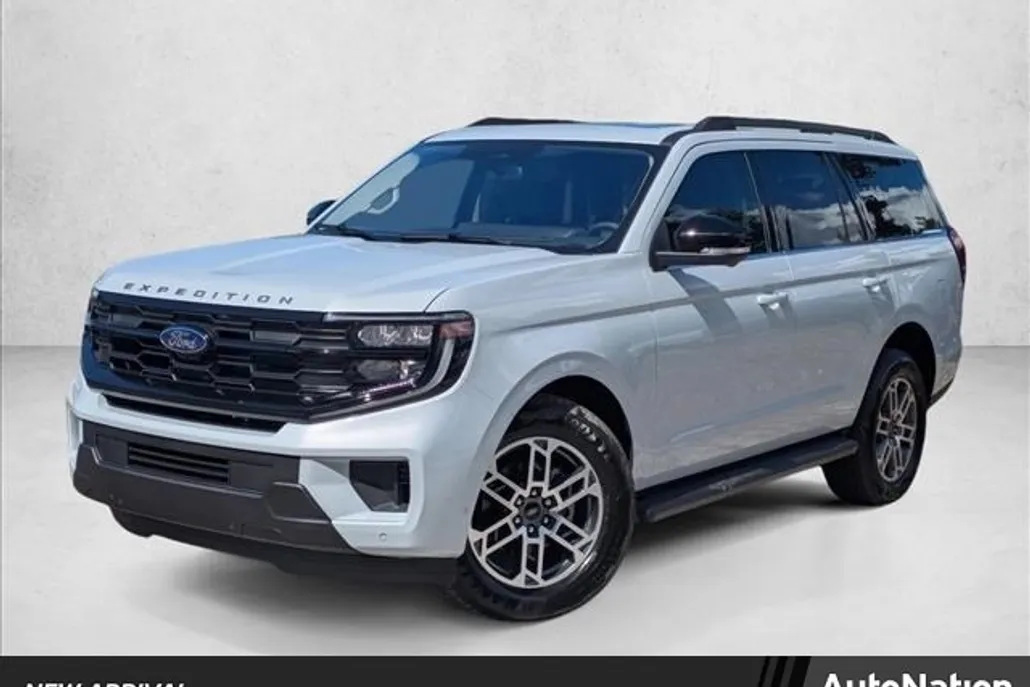 2025 Ford Expedition photo 1