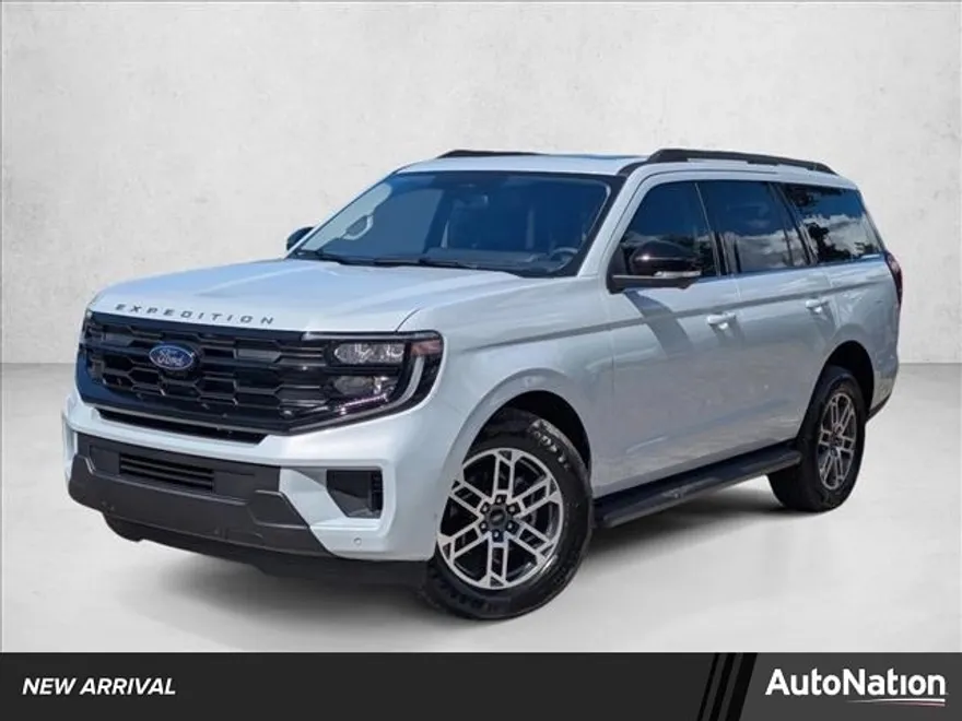 2025 Ford Expedition photo 1