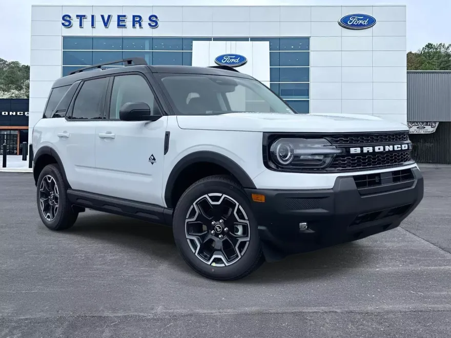2025 Ford Bronco Sport Outer Banks photo 1