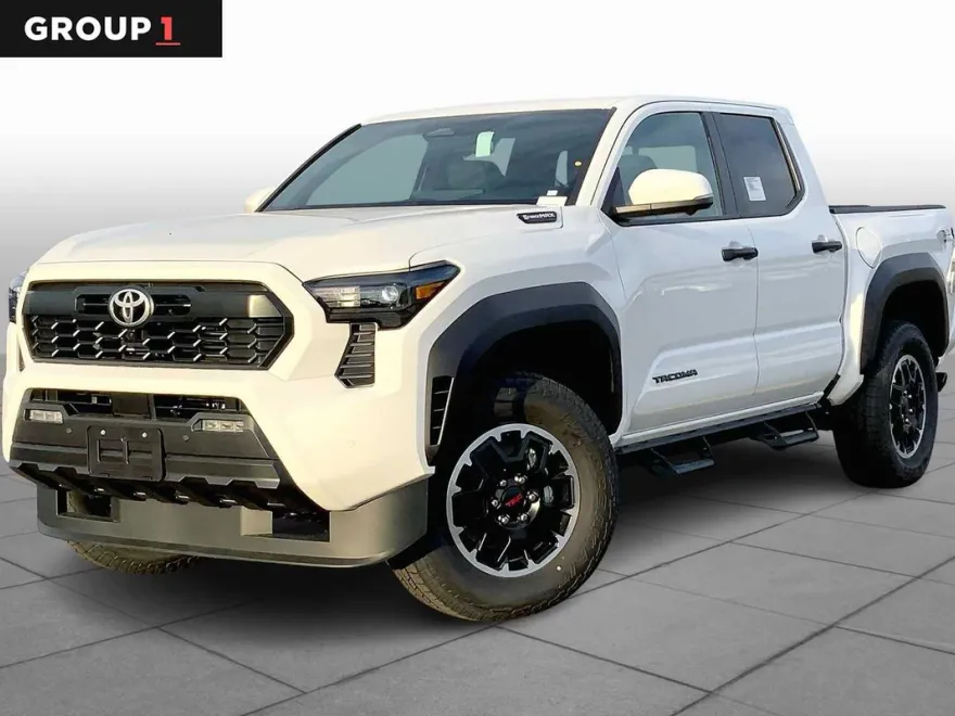 2025 Toyota Tacoma TRD Off-Road photo 1