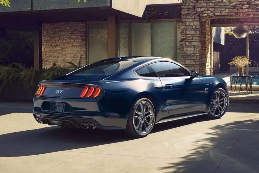 2025 Ford Mustang EcoBoost photo 1