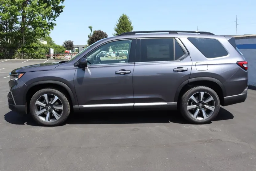 2025 Honda Pilot Elite photo 1