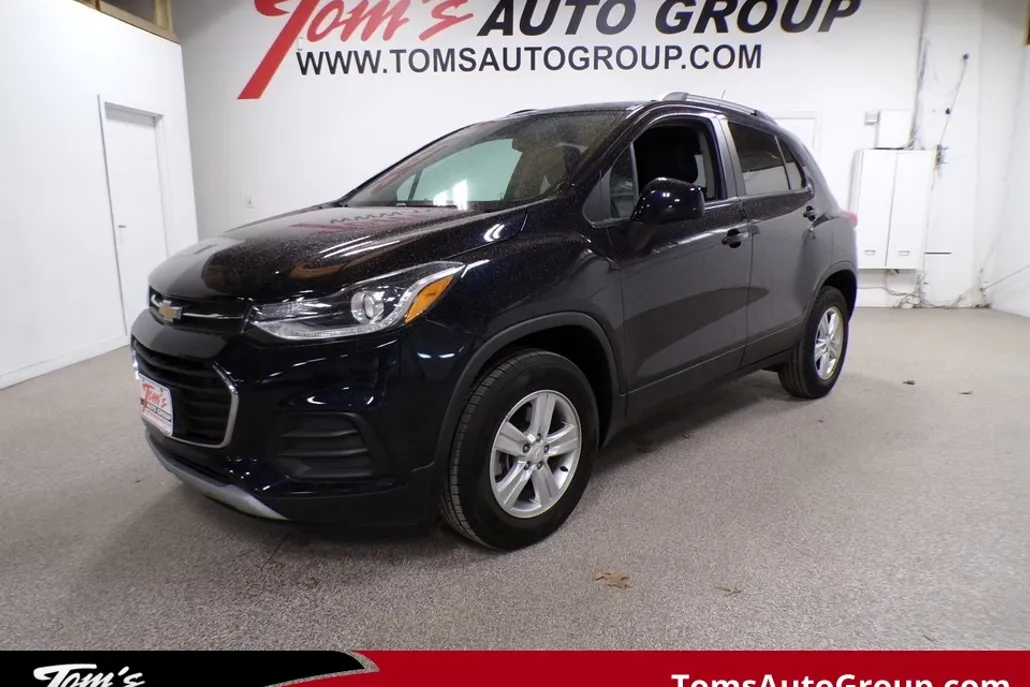 2022 Chevrolet Trax LT photo 1