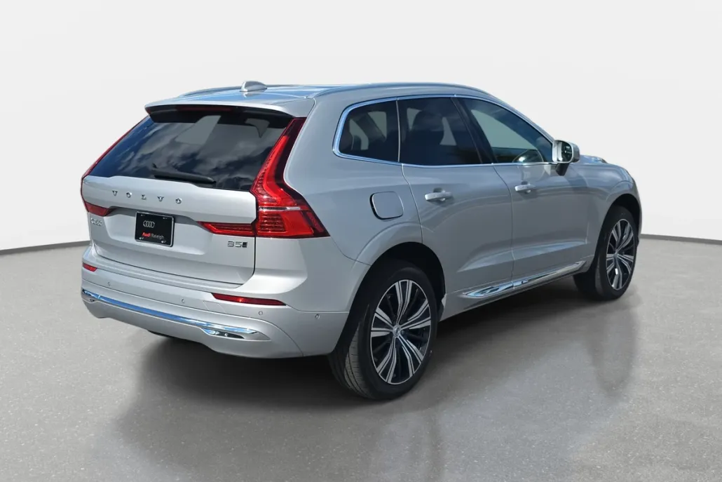 2022 Volvo XC60 Inscription photo 1