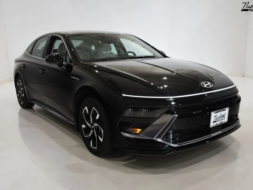 2024 Hyundai Sonata SEL photo 1