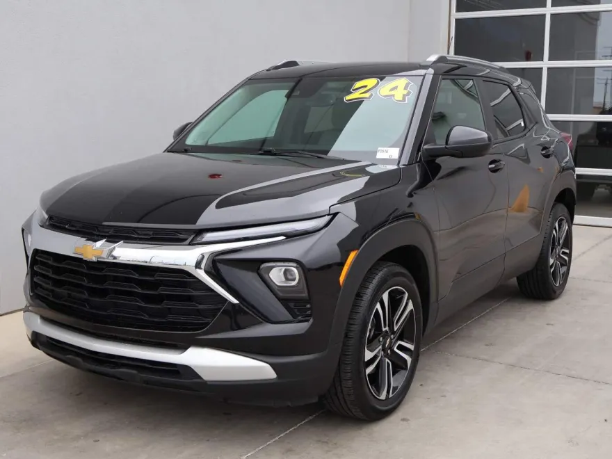 2024 Chevrolet Trailblazer LT photo 1