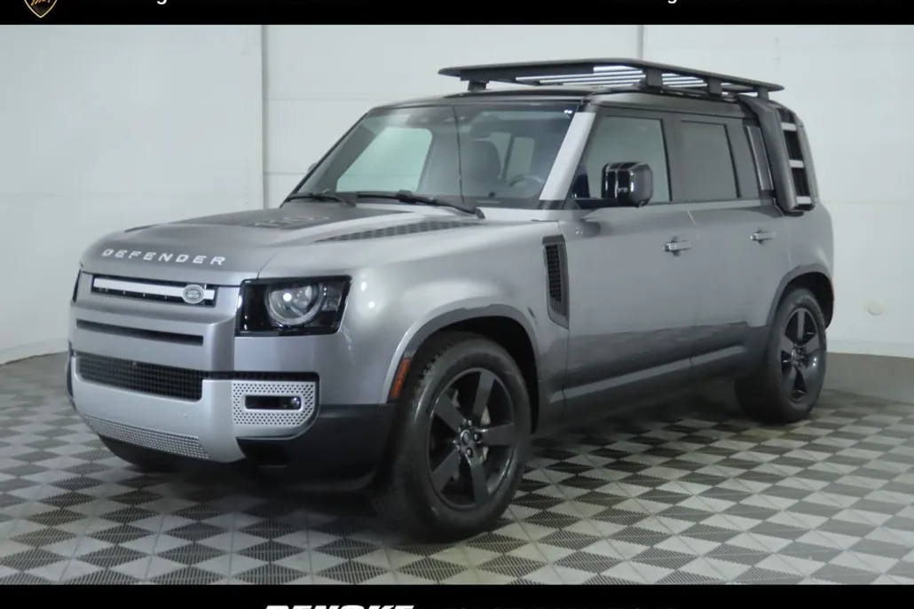 2022 Land Rover Defender 110 SE photo 1