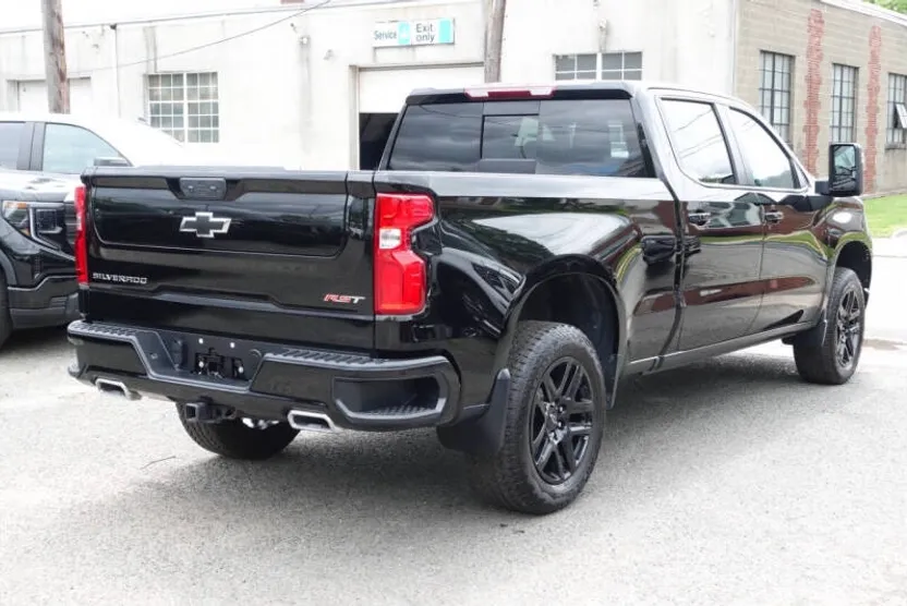 2023 Chevrolet Silverado 1500 RST photo 1