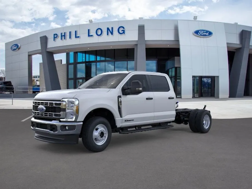 2025 Ford F-350 photo 1
