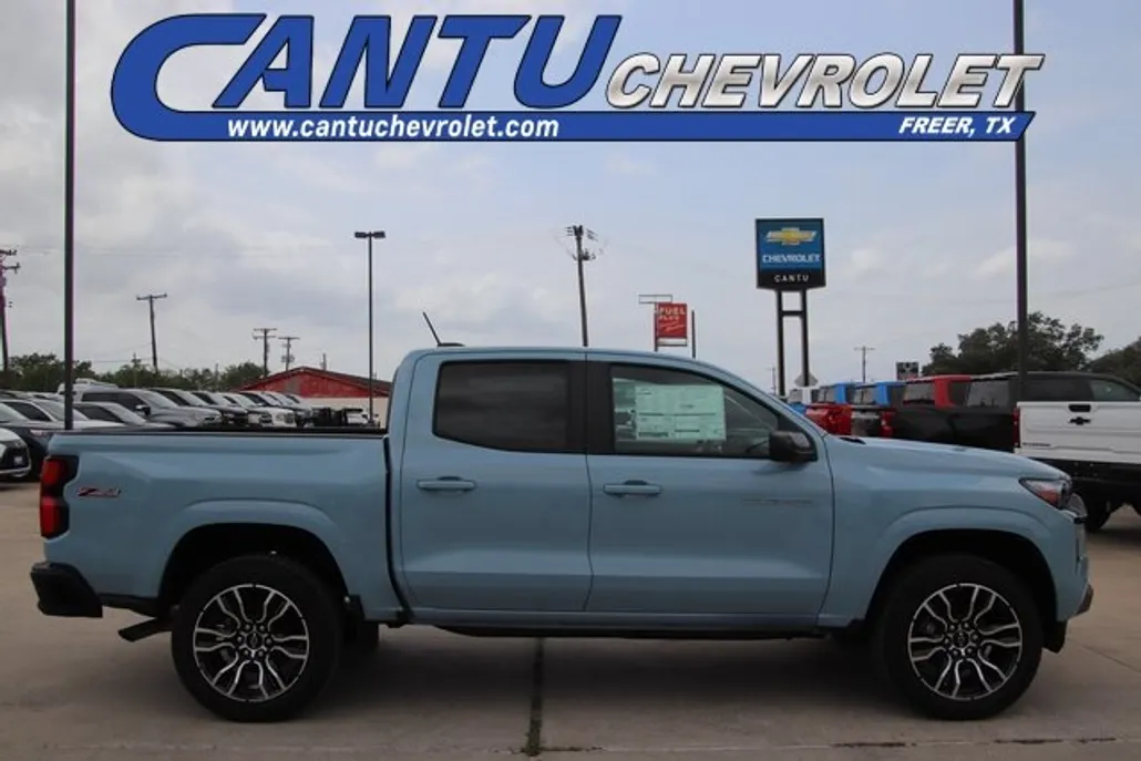 2025 Chevrolet Colorado Z71 photo 1