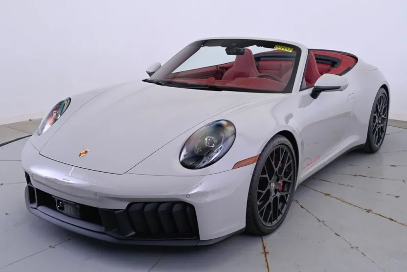 2026 Porsche 911 GTS photo 1