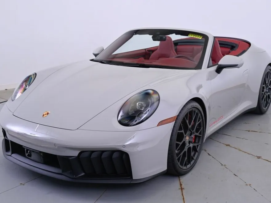 2026 Porsche 911 GTS photo 1