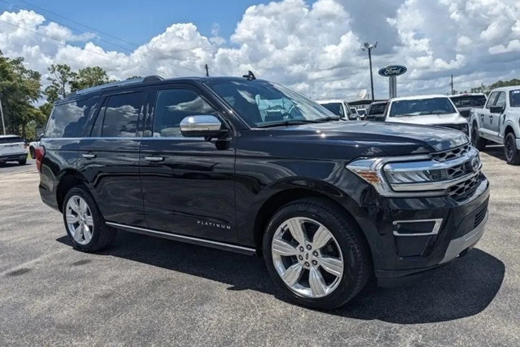 2024 Ford Expedition Platinum photo 1