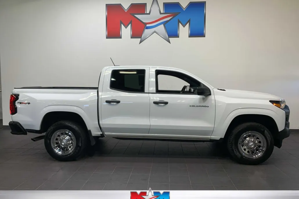 2023 Chevrolet Colorado Work Truck photo 1