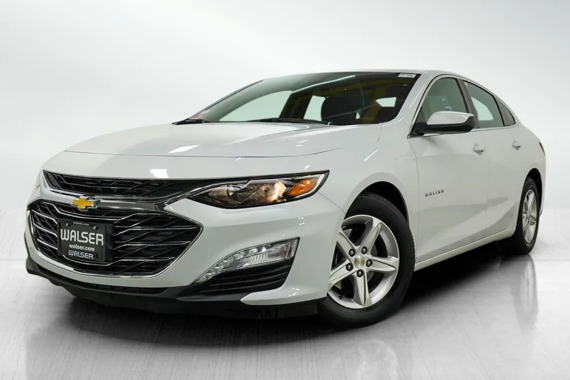 2023 Chevrolet Malibu 1LT photo 1