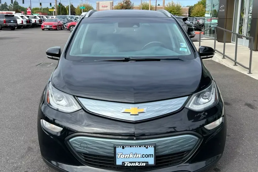2018 Chevrolet Bolt EV Premier photo 1