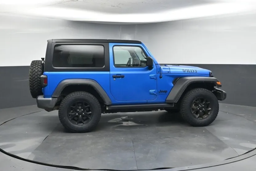 2022 Jeep Wrangler Willys photo 1