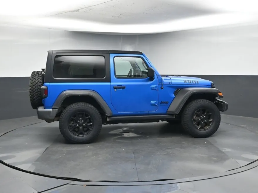 2022 Jeep Wrangler Willys photo 1