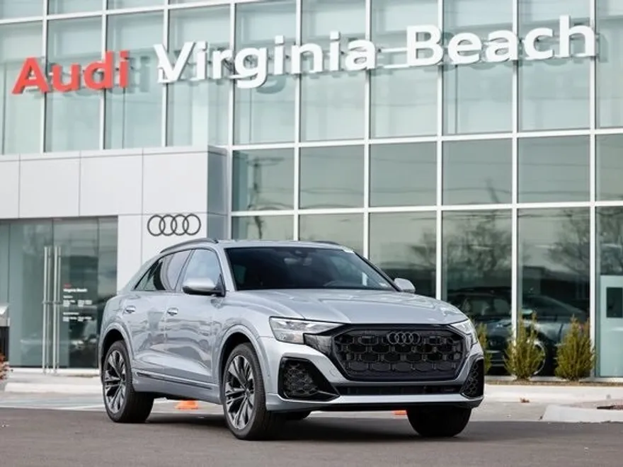 2025 Audi Q8 55 Premium Plus photo 1